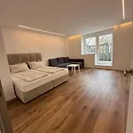 Quiet With Garden + Parking Апартаменты *