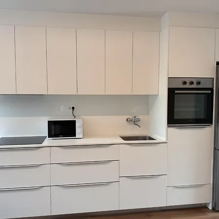 Quiet With Garden + Parking Apartment *
