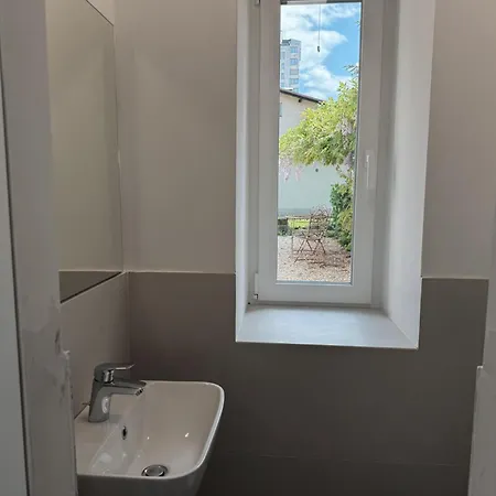 Apartment Quiet With Garden + Parking *