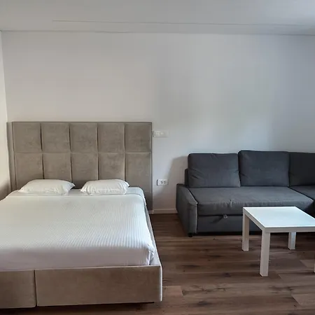 Quiet With Garden + Parking Lublana