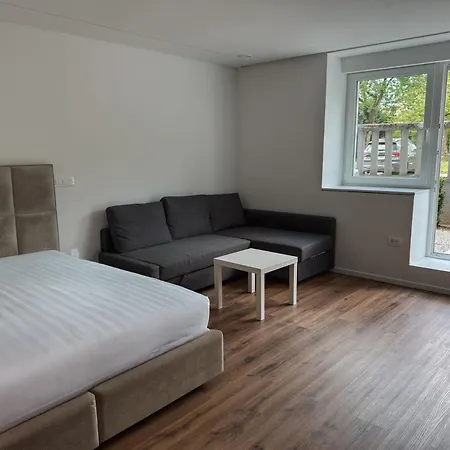 Apartament Quiet With Garden + Parking Lublana