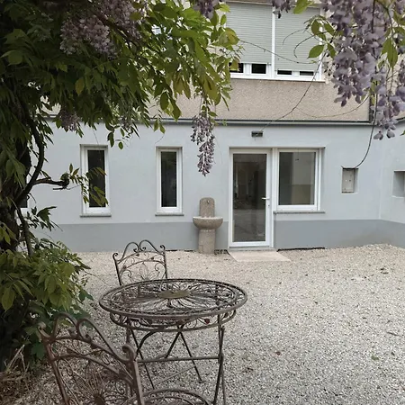 Quiet With Garden + Parking Appartement
